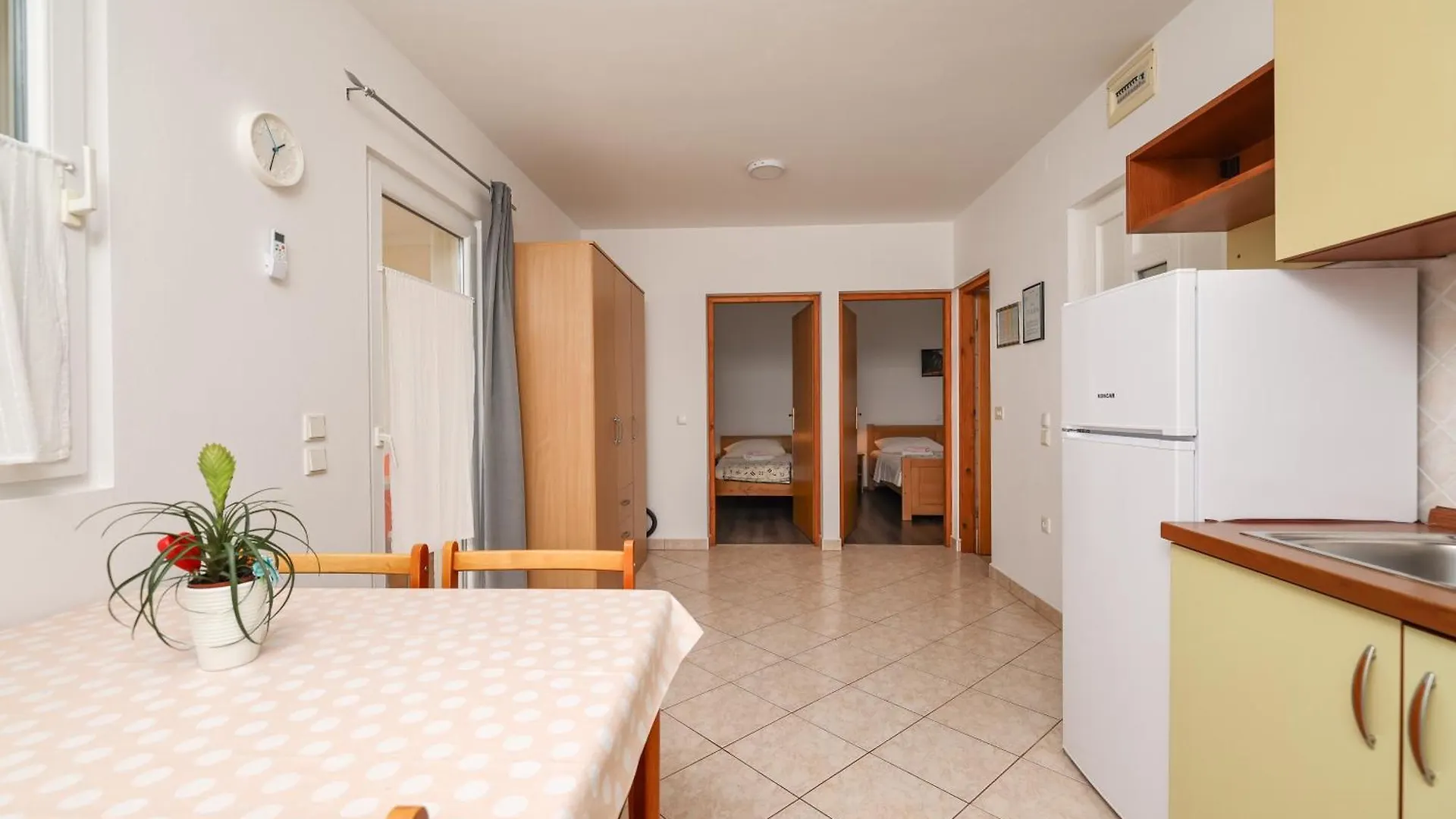 Apartments Kika Nin