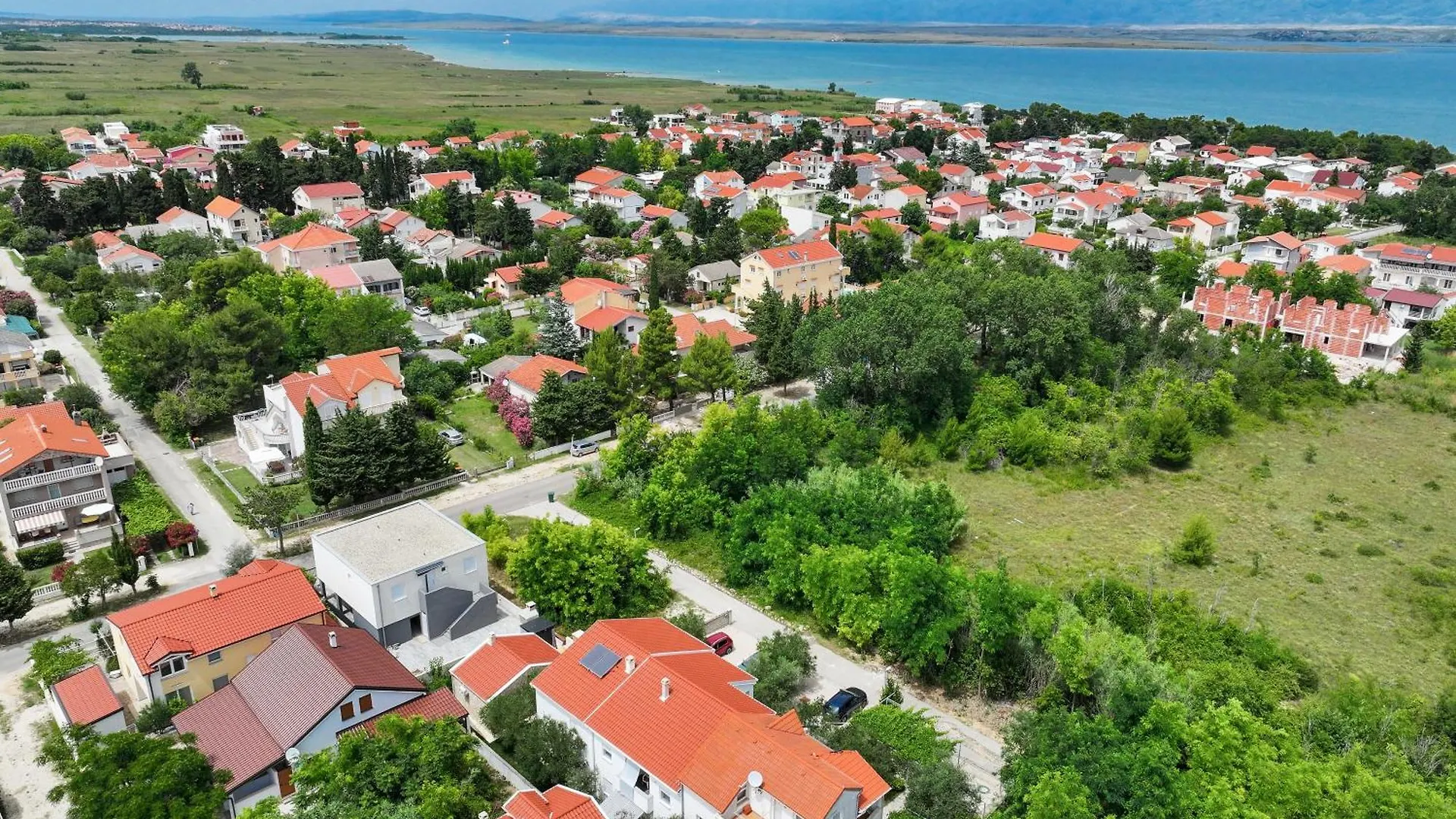 Apartments Kika Nin