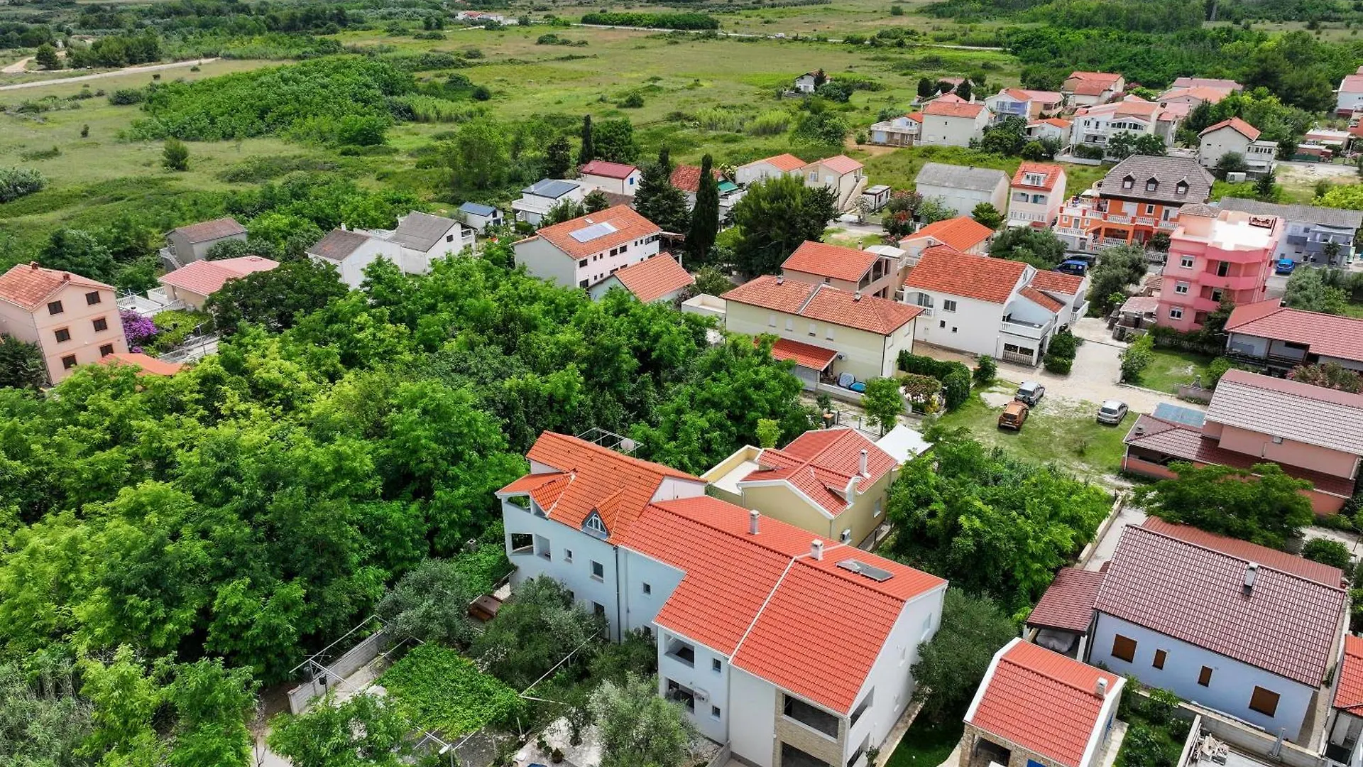 Apartments Kika Nin