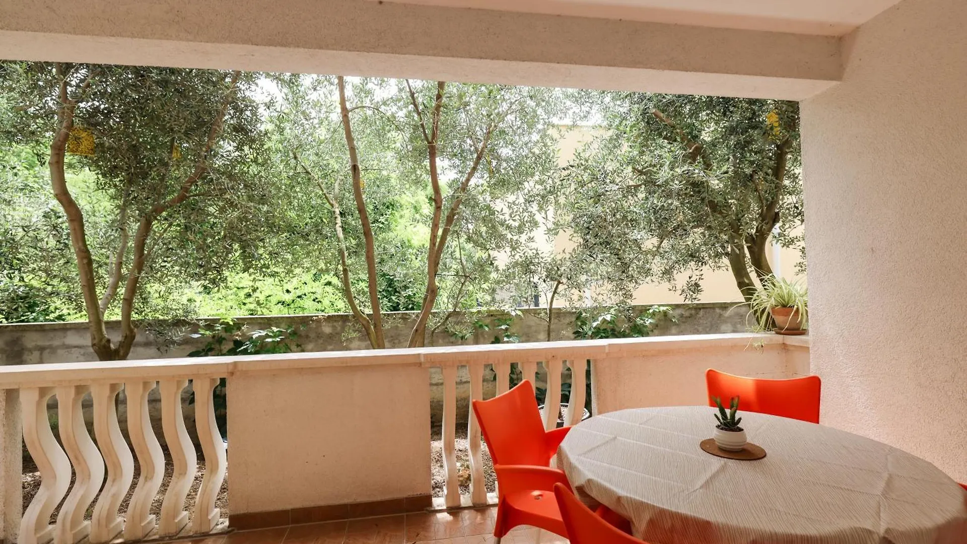 Apartments Kika Nin