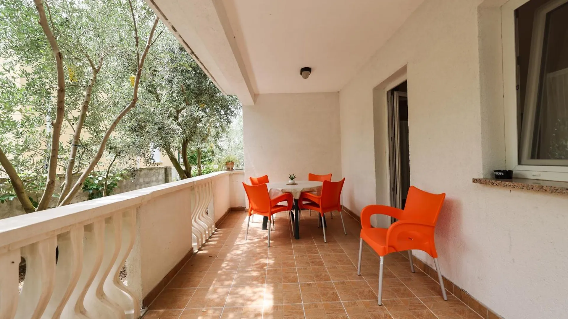 Apartments Kika Nin