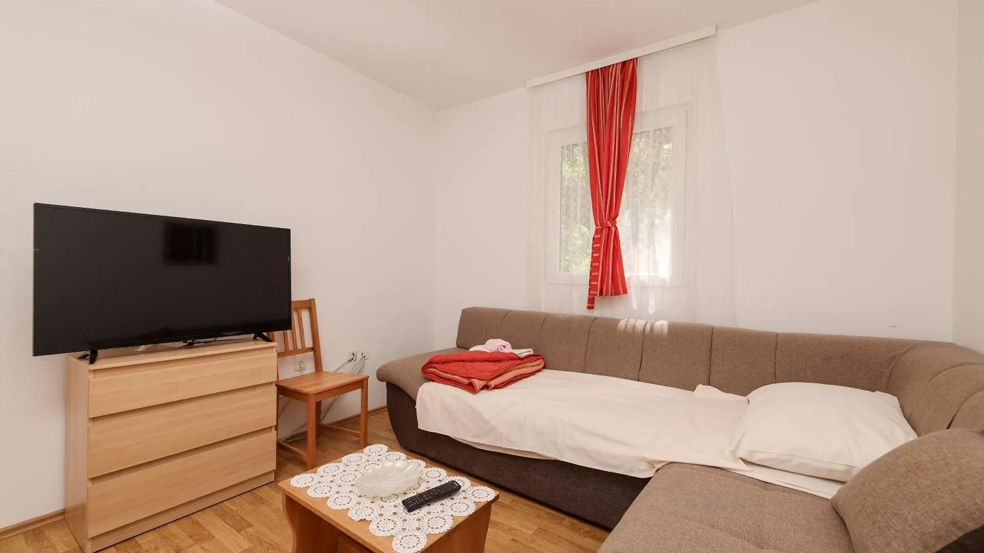 Apartments Kika Nin